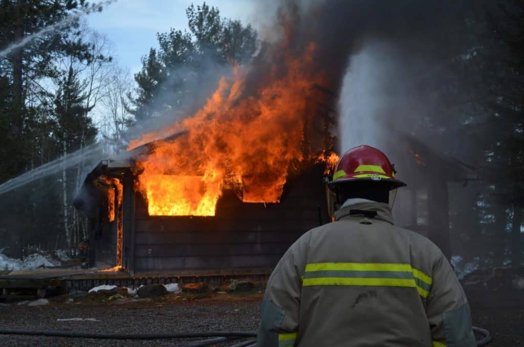 Des bénévoles « nourrissent » ceux qui combattent les incendies