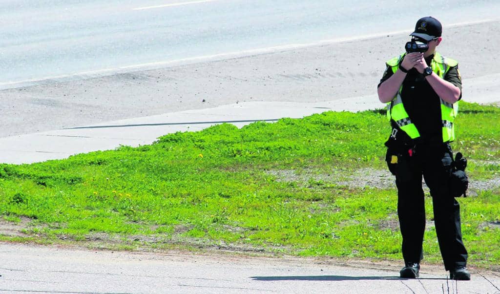 La Sûreté du Québec distribue les constats sur la route 117