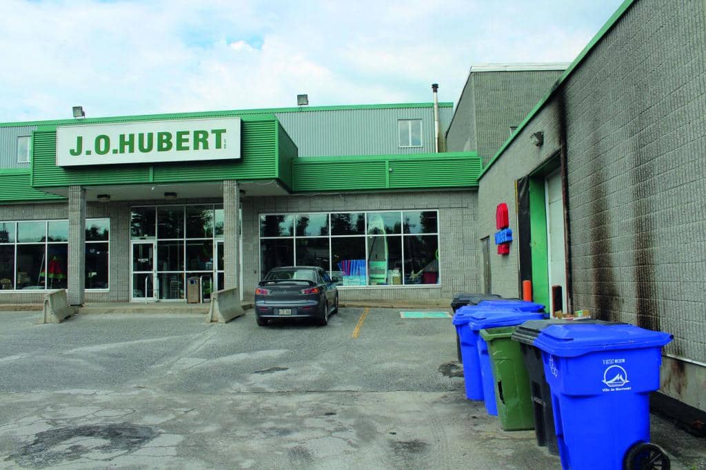 Possible incendie criminel dans le stationnement du J.O Hubert