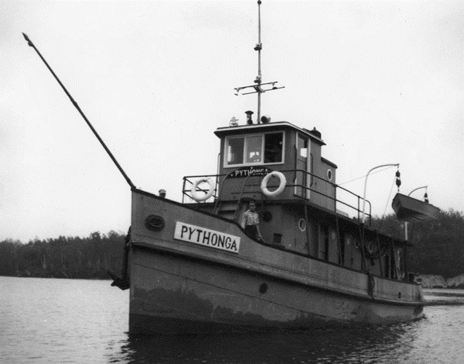 Le Pythonga, le grand bateau-remorqueur du réservoir Baskatong