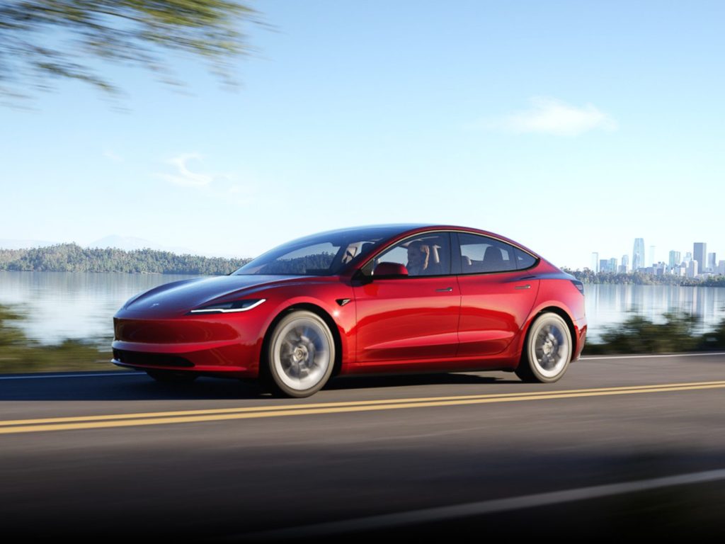 La Tesla Model 3 2024 change de style et améliore son autonomie